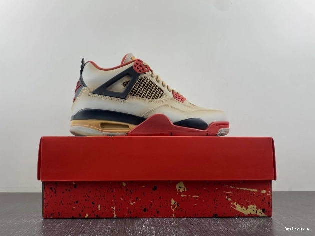 One Kick JORDAN 4 